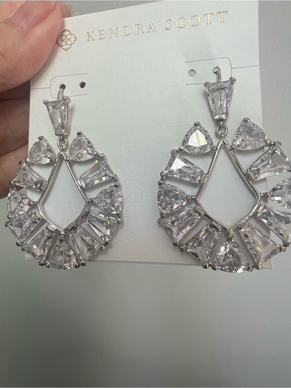 Kendra Scott HTF Blair earrings in clear crystal - Picture 4 of 5